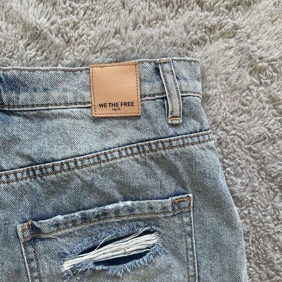 Free People We the Free Brea Cut Off Denim Jean Skirt Blue Raw Hem Size 31 - Picture 6 of 6